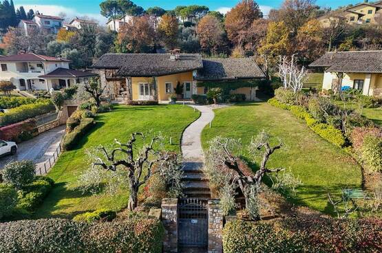 Villa with large private park and panoramic view of Lake Garda Padenghe sul Garda